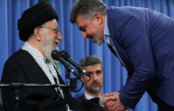 مداحی در مقابل رهبری با تمام حلاوتهایش؛ بسیار سخت است