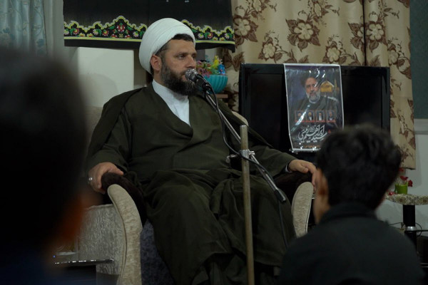 روحانیای که زندگی نزاعگران و معتادان را تغییر داد