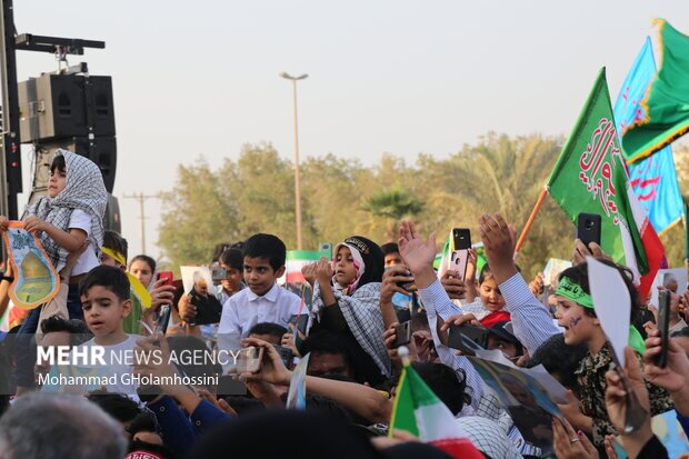 سرود «سلام فرمانده» به زبان ترکی در اردبیل اجرا می شود سرود «سلام فرمانده» به زبان ترکی در اردبیل اجرا می شود