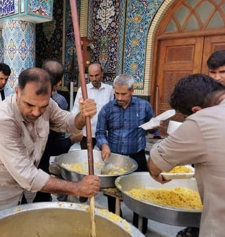 تهيه روزانه 7000 پرس غذاي گرم براي زلزله&zwnj;زدگان توسط اعضاي هيئات مذهبي