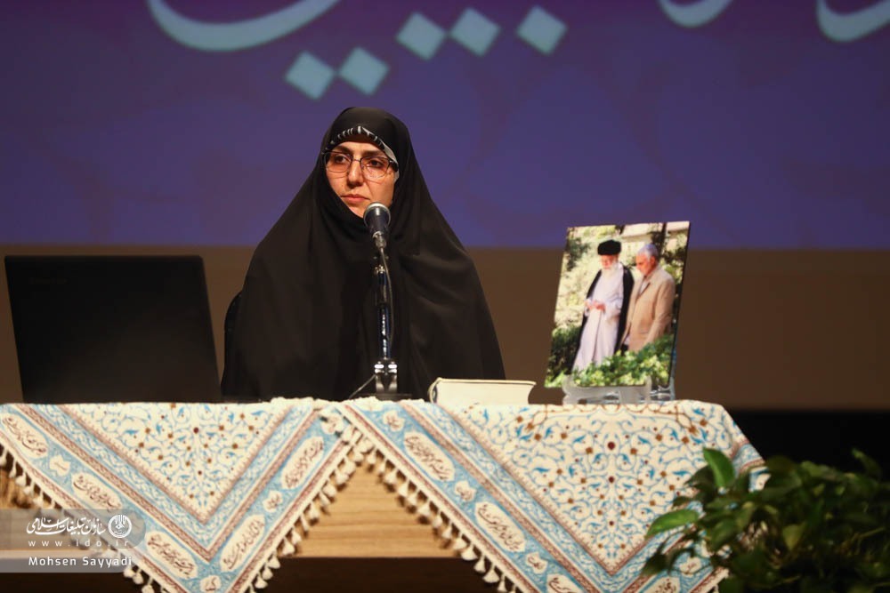 طرح &laquo;نهضت تبیین بانوان&raquo; نوعی رفتارسازی در جامعه و مسیری برای هویت بخشی بانوان است