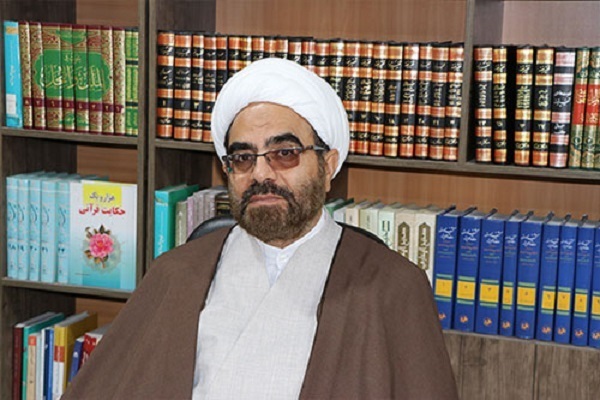 نقش خانواده در انس فرزندان با کتاب بیبدیل است نقش خانواده در انس فرزندان با کتاب بیبدیل است