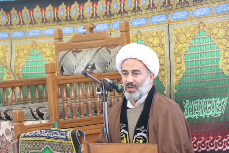 همایش بزرگ پرچمداران بصیرت در سنندج برگزار شد همایش بزرگ پرچمداران بصیرت در سنندج برگزار شد