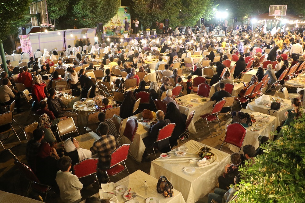 یکصد و ده زوج اصفهانی به خانه بخت روانه شدند یکصد و ده زوج اصفهانی به خانه بخت روانه شدند