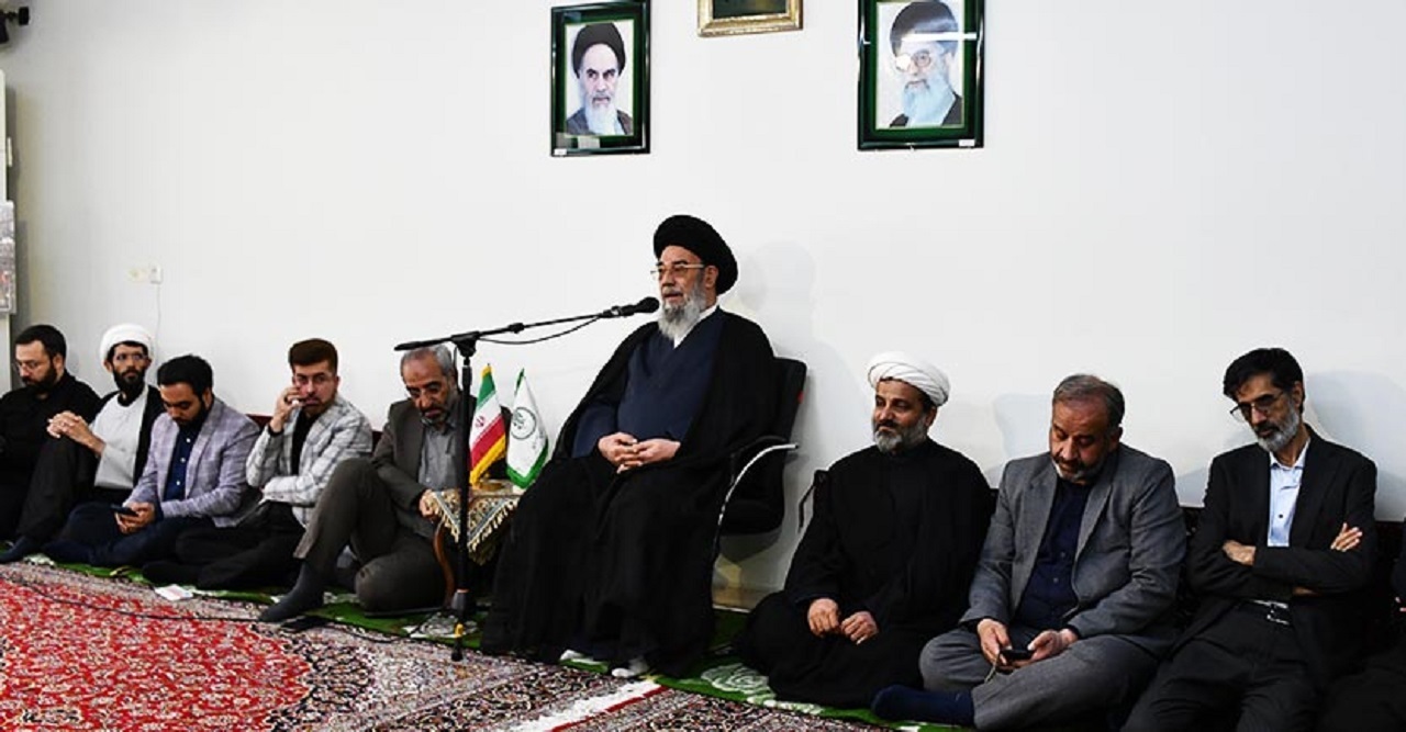 درس و عبرت اصلی واقعه عاشورا به شیعیان، دوری از جهل، غفلت است درس و عبرت اصلی واقعه عاشورا به شیعیان، دوری از جهل، غفلت است