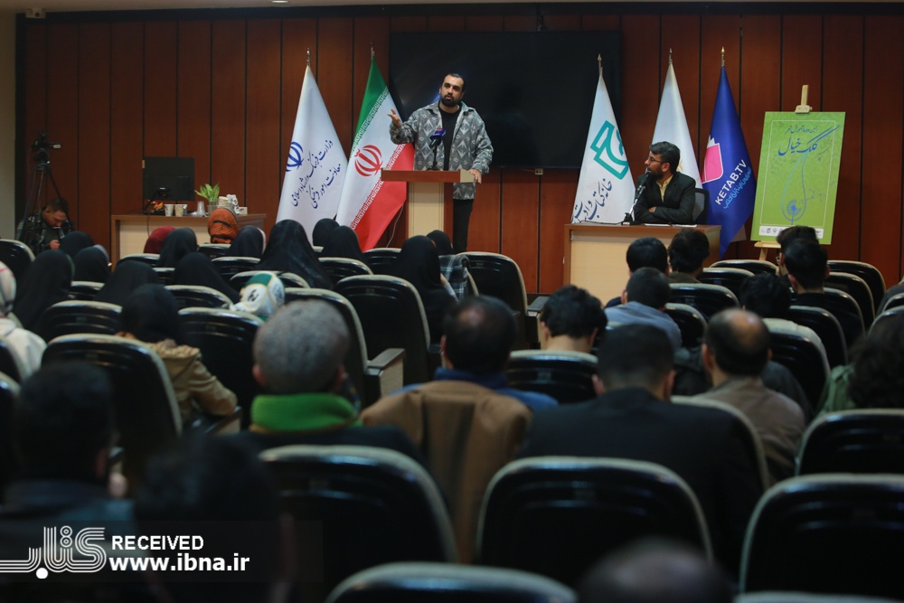 آنطور که شایسته جامعه انقلابی است به هنر انقلابی دست نیافته‌ایم