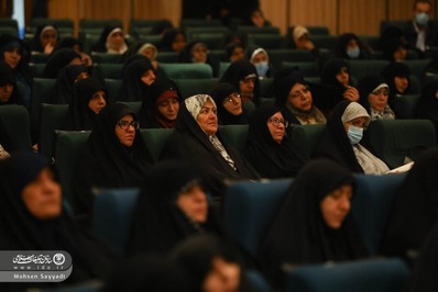 آوردگاه بانوان صاحب سخن ایران زمین (جهاد بانوان در تبیین) +گزارش تصویری