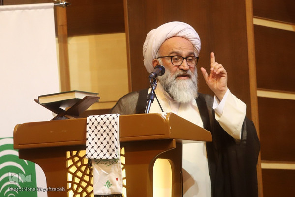 ابتکار تبلیغات اسلامی خوزستان در نکوداشت هنرمندان متعهد جای تقدیر دارد