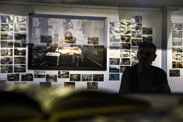 افتتاح نمایشگاه عکس با طوفان الاقصی