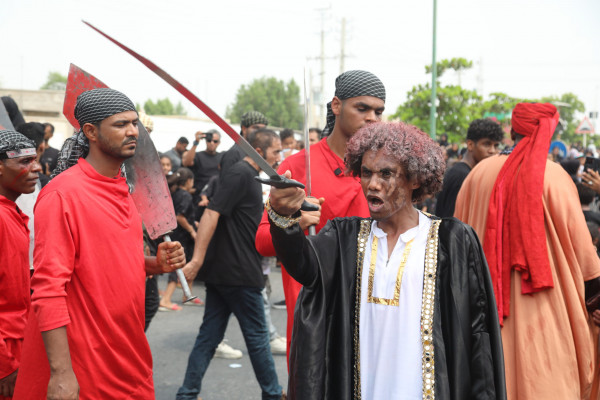 «شیر و کُتل» رسم ۴۰۰ ساله مینابی‌ها در روز عاشورا