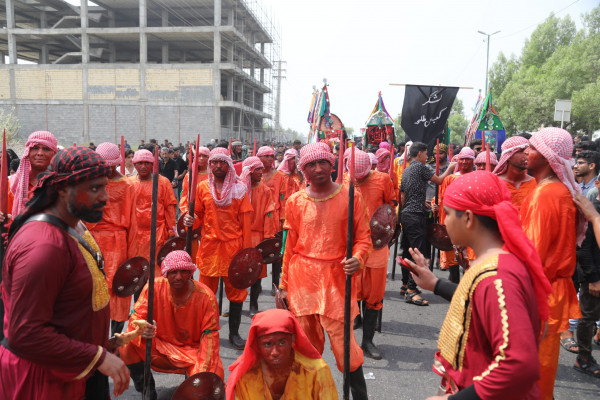 «شیر و کُتل» رسم ۴۰۰ ساله مینابی‌ها در روز عاشورا