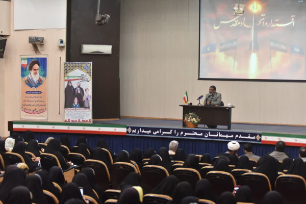 مدیریت جنگ امروز به دست زنان انجام می‌شود