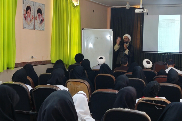 برگزاری کارگاه آموزشی تدبر در قرآن  در شهرستان ملکشاهی