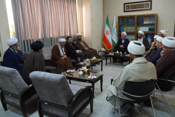 نشست تبیینی، محتوایی حوزه معارف اسلام ناب، با حضور مسئولین و متولیان مراکز استان همدان