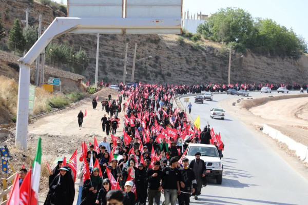 مراسم پیاده روی جاماندگان اربعین در یاسوج برگزار شد