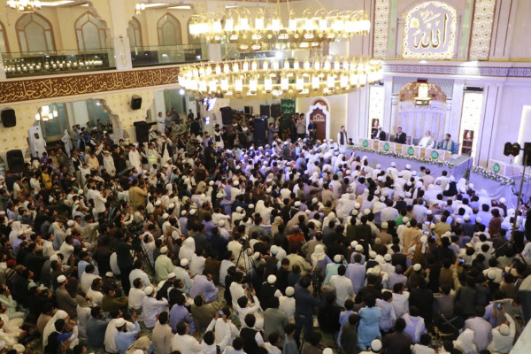 جمع قرآنی محفل در کنار امت احمد
