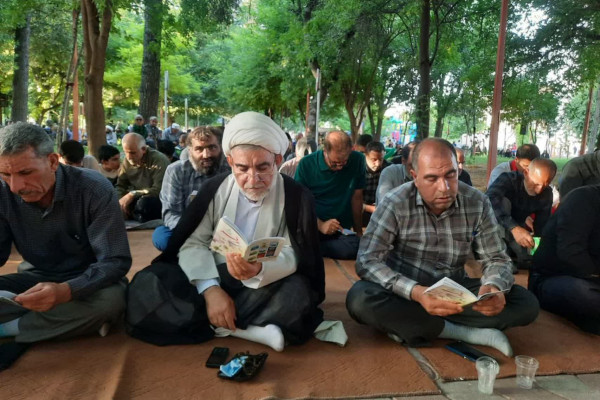 برگزاری دعای عرفه در پارک ترافیکی شهرستان دره شهر