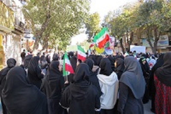 همراهی سازمان تبلیغات اسلامی با دانش‌آموزان در راهپیمایی مبارزه با استکبار جهانی